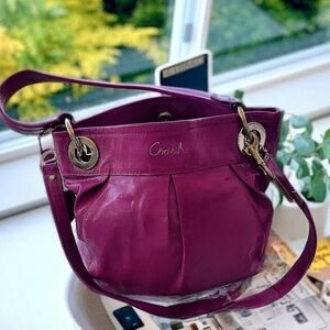 Coach Ashley Liquid Gloss Soft Leather Hippie #F17953 EUC 2011